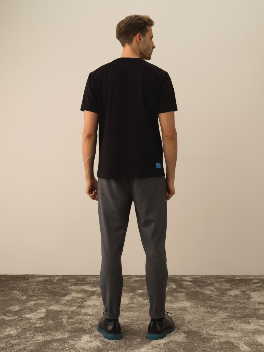 Siyah Pamuk Dokulu Regular Fit Tişört - 4