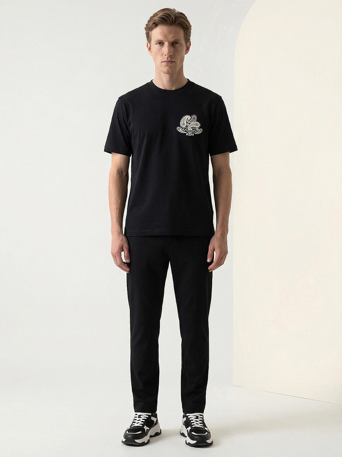 Siyah Pamuk Dokulu Regular Fit Tişört - 2