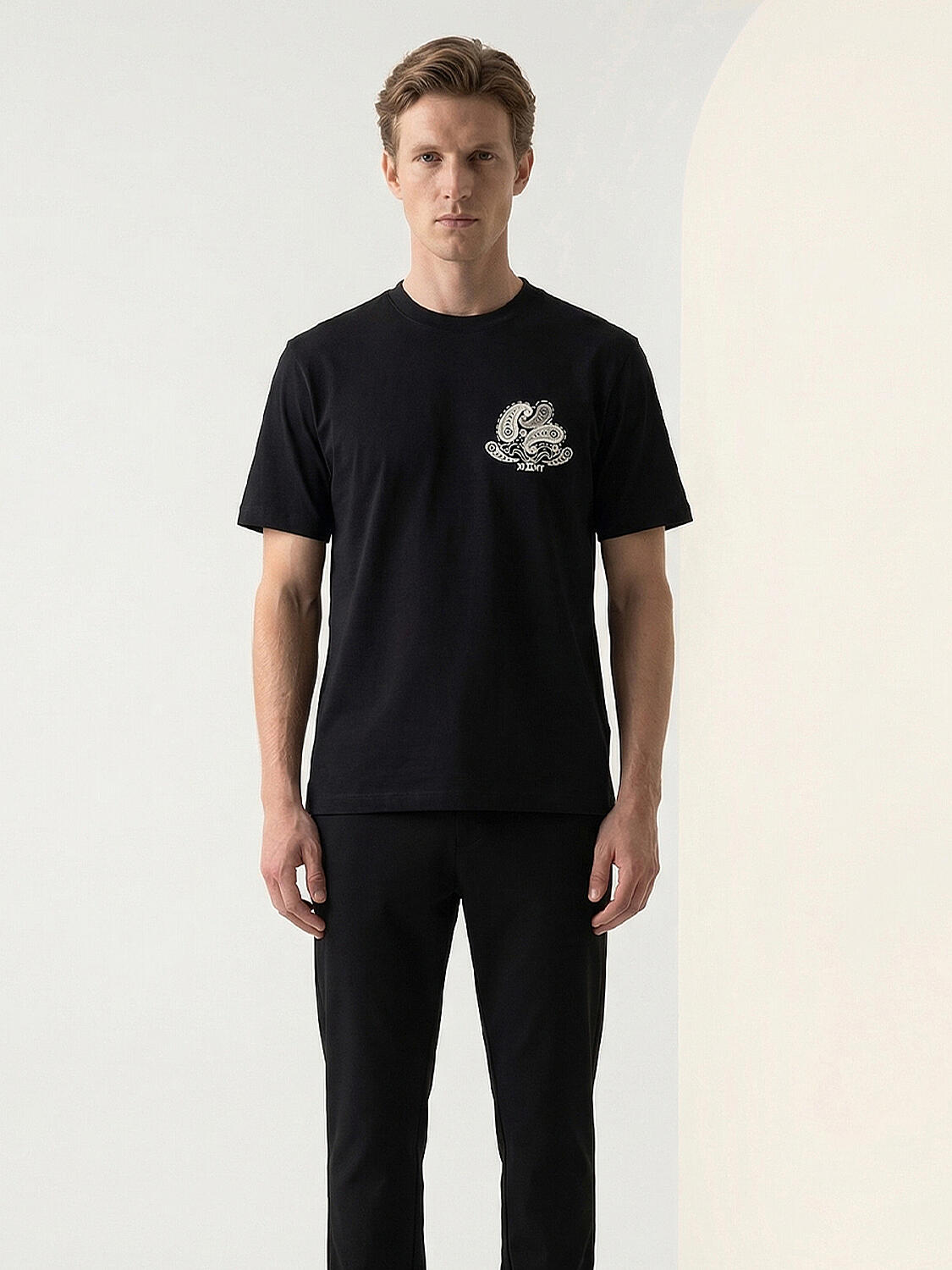 Siyah Pamuk Dokulu Regular Fit Tişört - 1