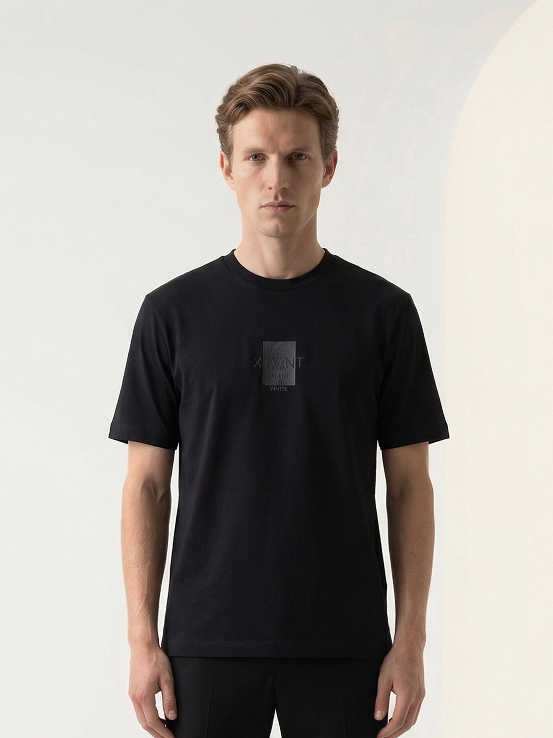 Siyah Pamuk Dokulu Regular Fit Tişört - 1