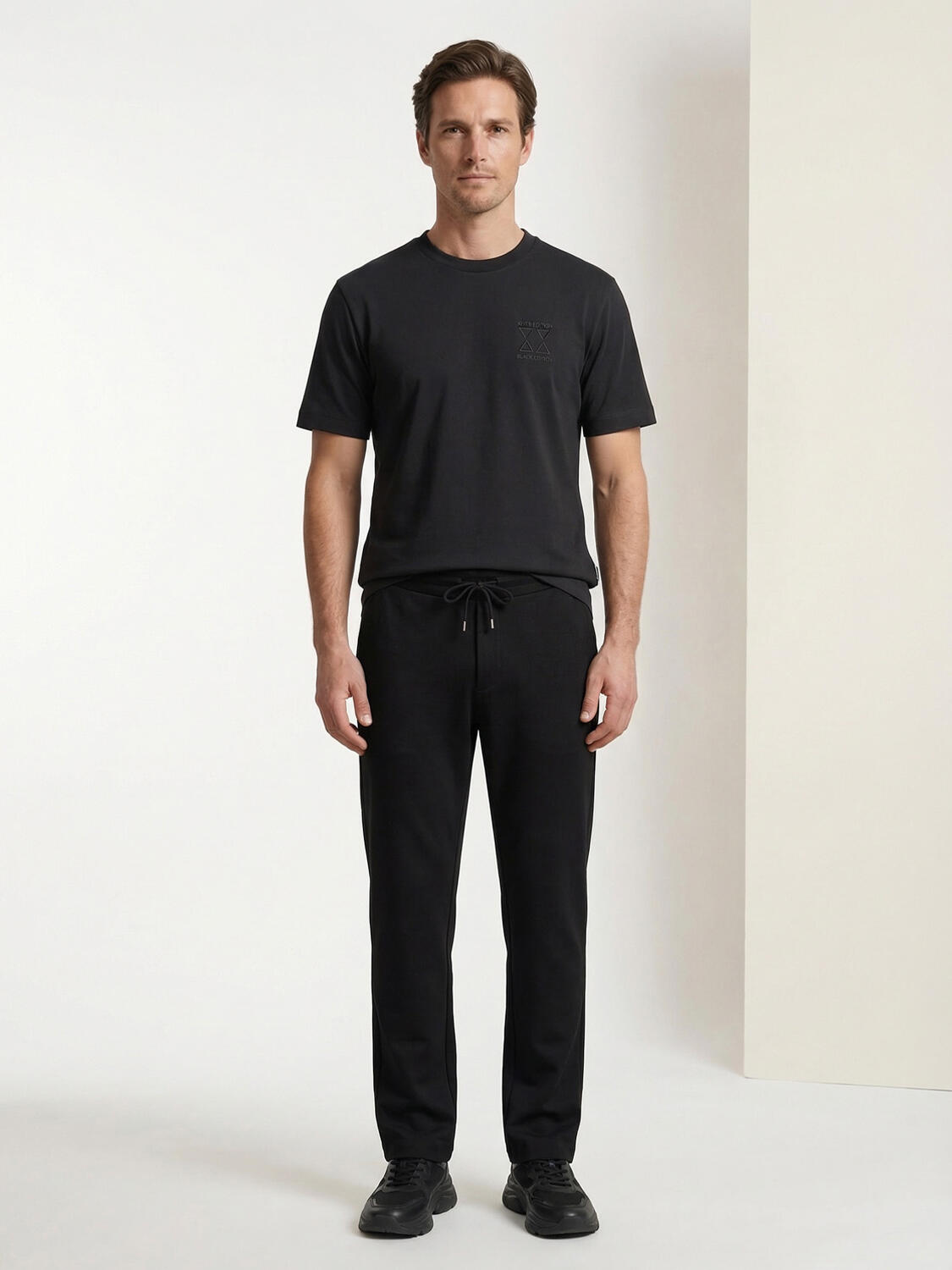 Siyah Pamuk Dokulu Regular Fit Tişört - 3