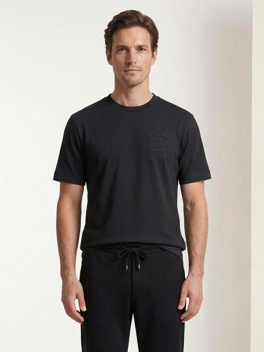 Siyah Pamuk Dokulu Regular Fit Tişört - 1