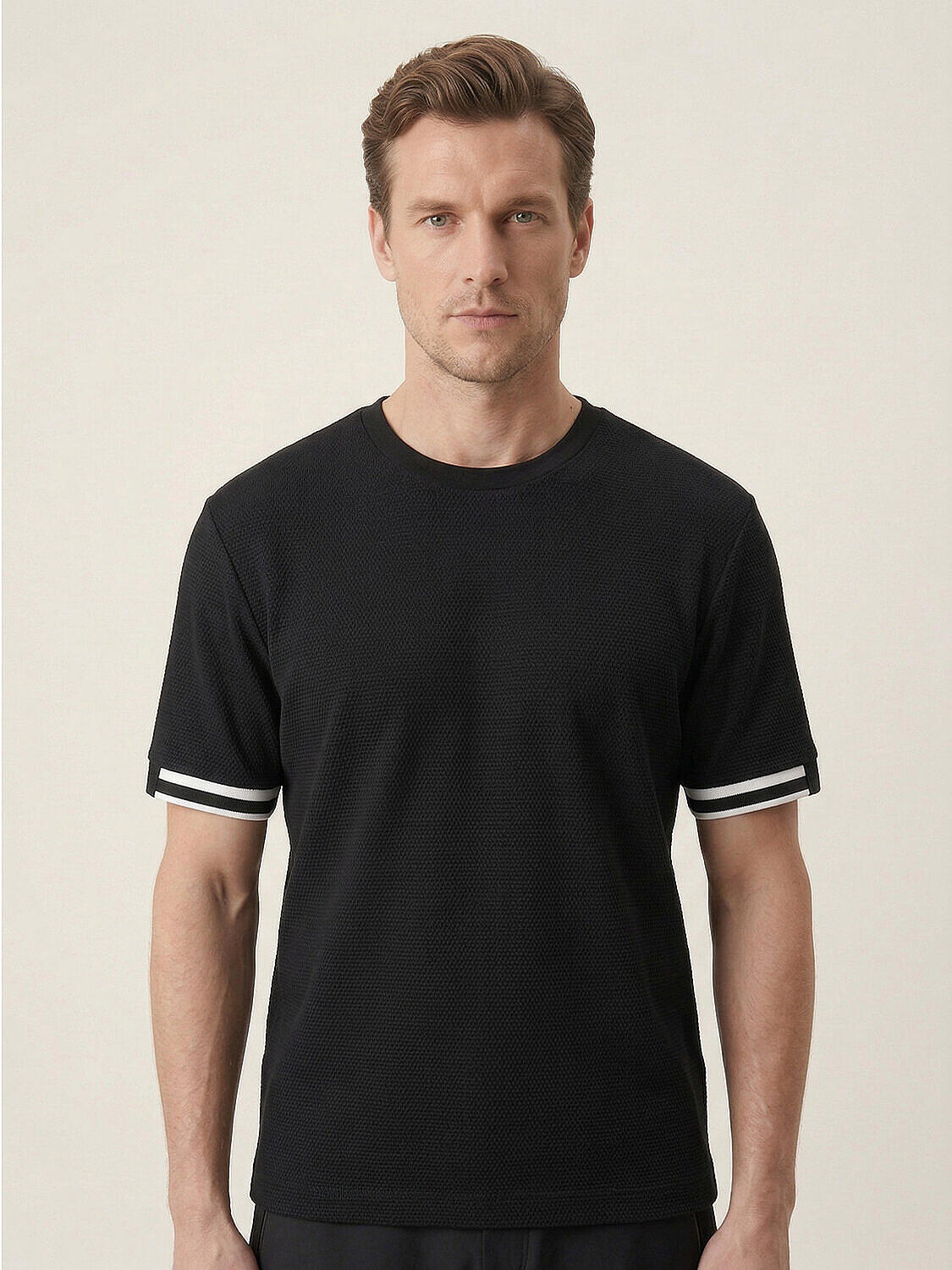 Siyah Pamuk Dokulu Regular Fit Tişört (3)