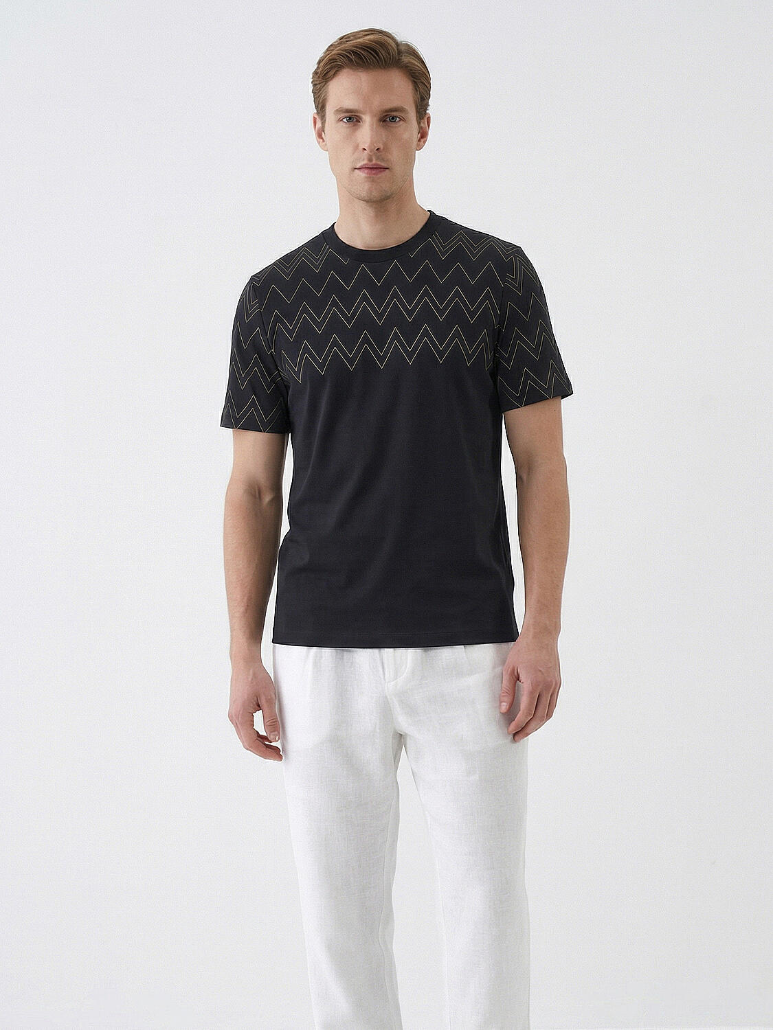 Siyah Pamuk Dokulu Regular Fit Tişört - 1