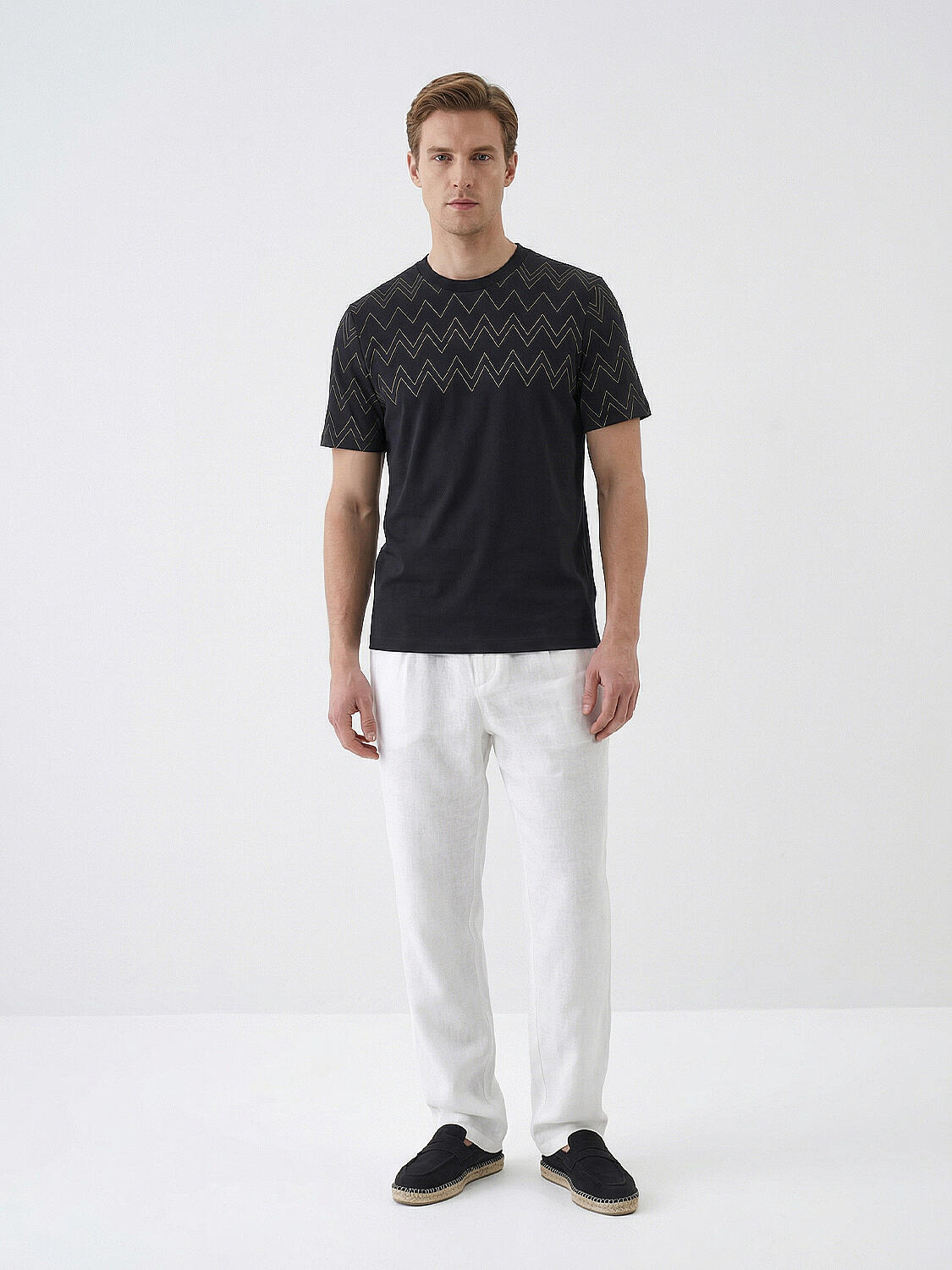 Siyah Pamuk Dokulu Regular Fit Tişört - 2