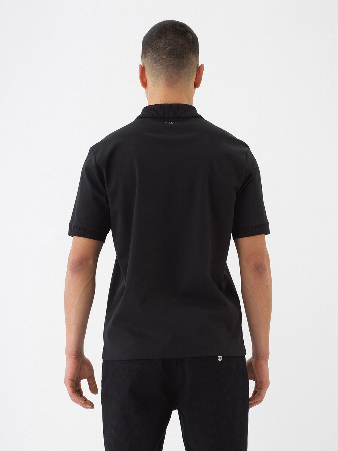 Siyah Pamuk Dokulu Regular Fit Tişört - 4