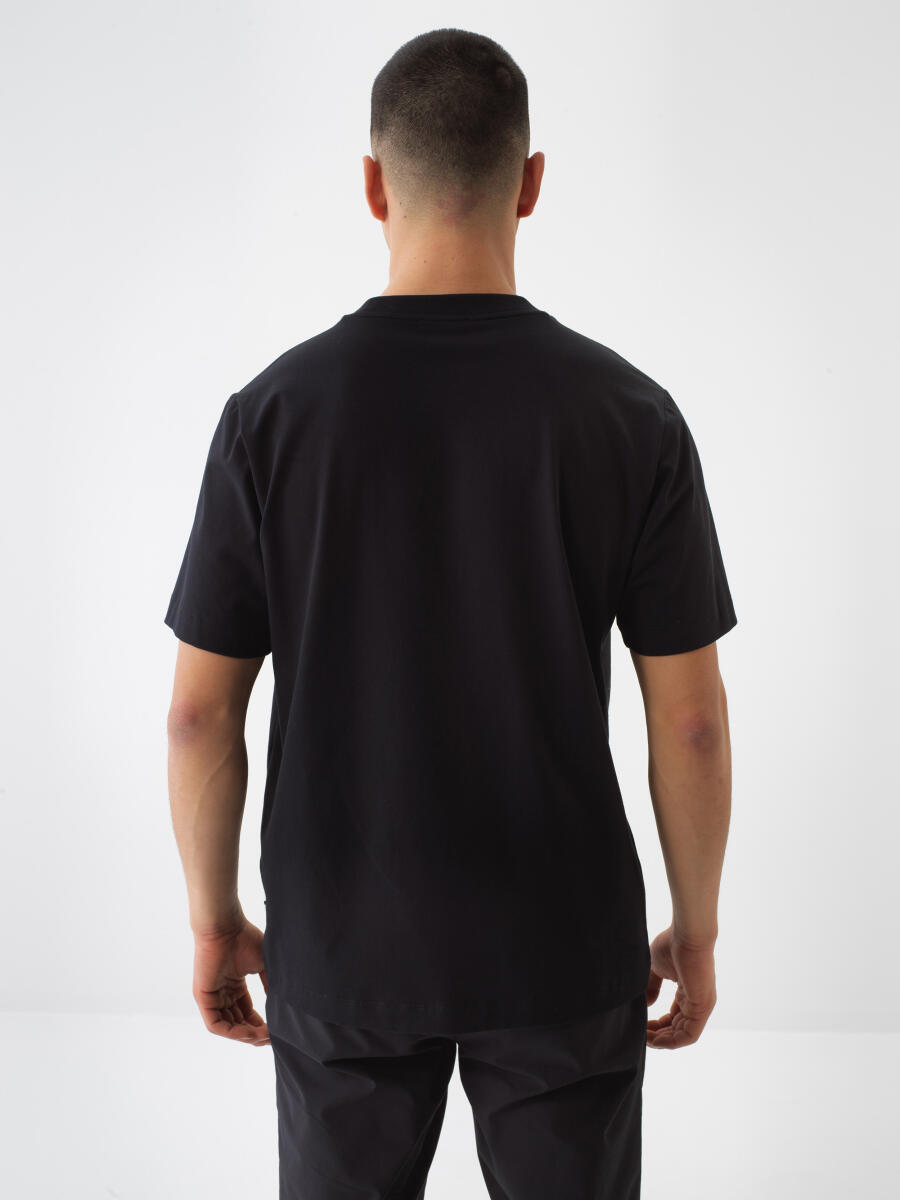 Siyah Pamuk Dokulu Regular Fit Tişört - 4