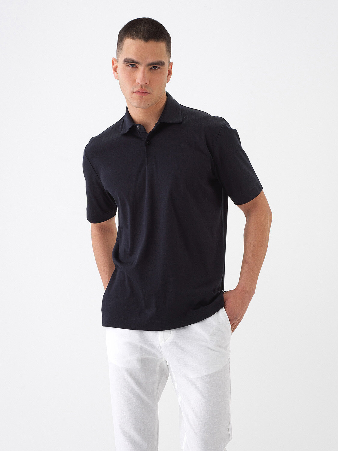 Siyah Pamuk Dokulu Regular Fit Tişört