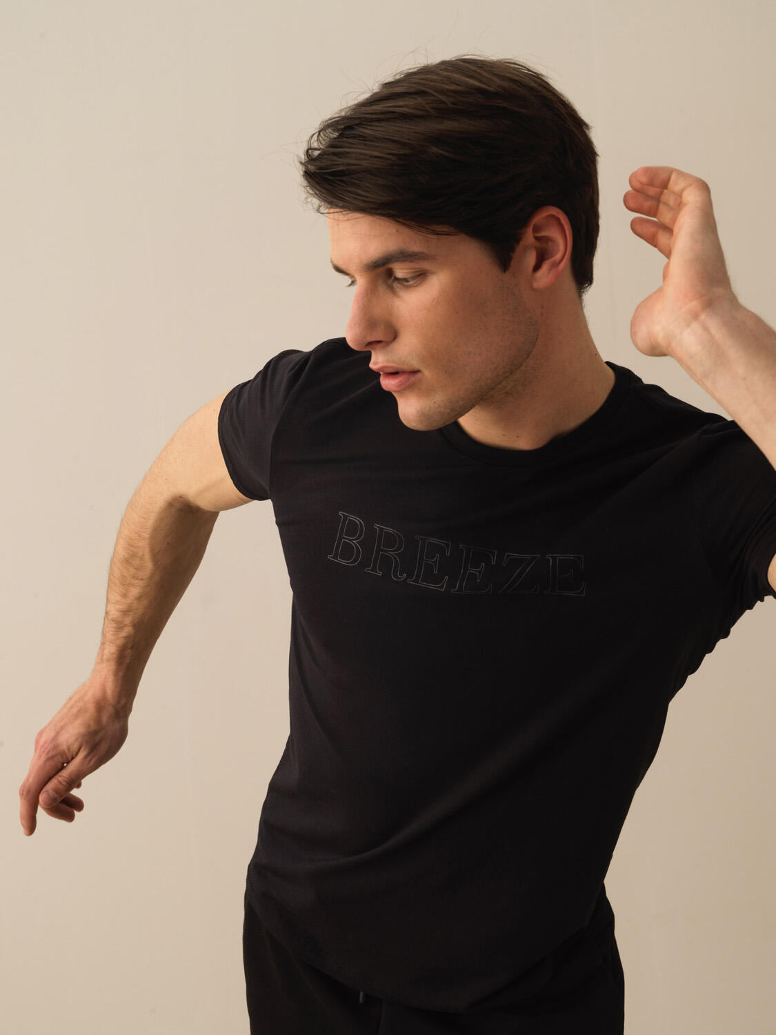 Siyah Pamuk Dokulu Slim Fit Tişört