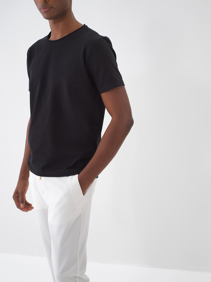 Siyah Pamuk Dokulu Slim Fit Tişört