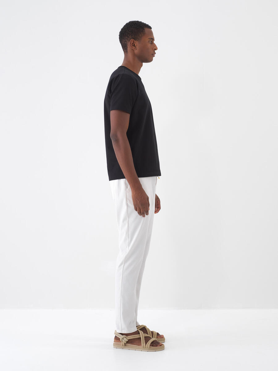 Siyah Pamuk Dokulu Slim Fit Tişört - 3