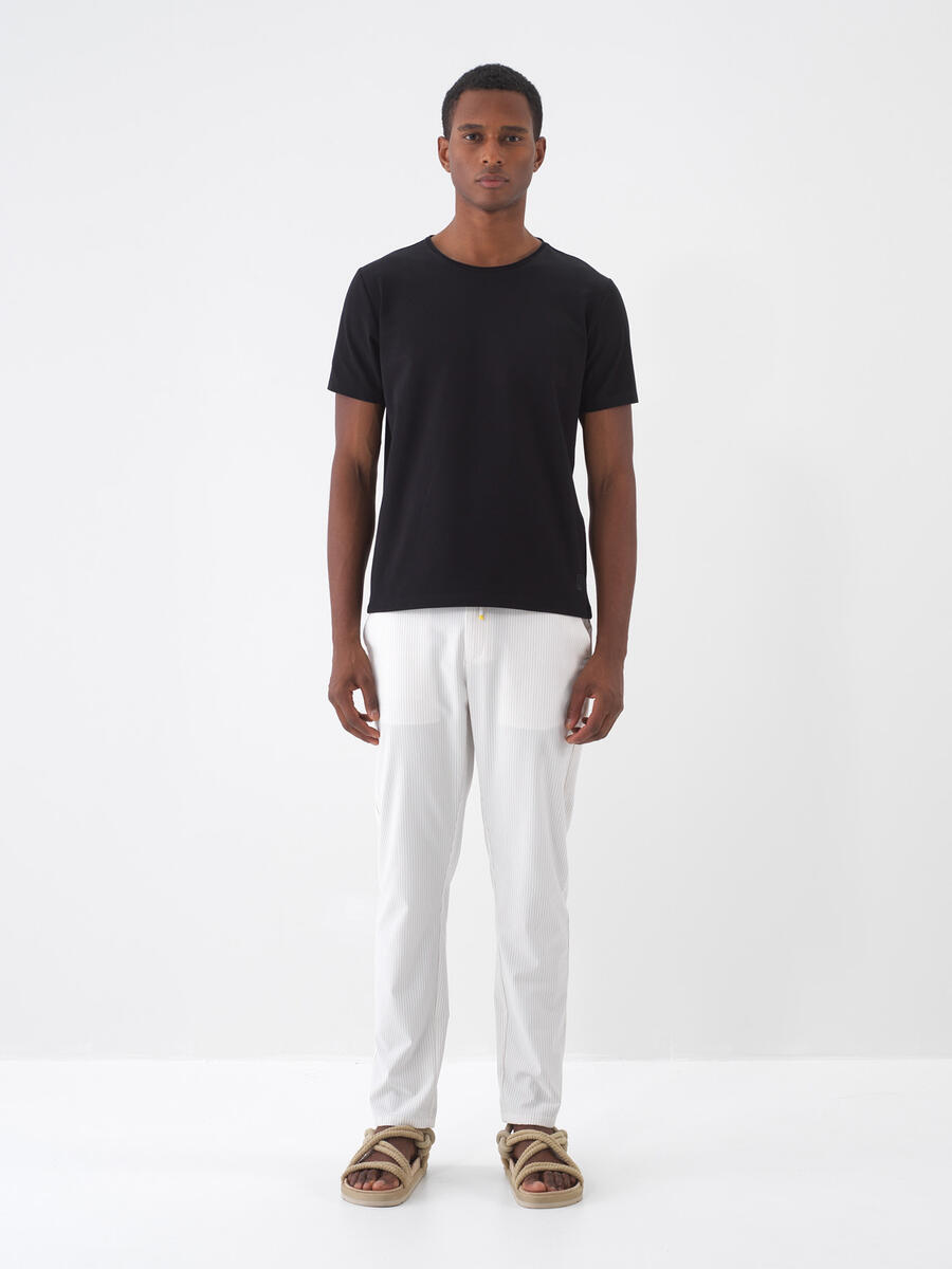 Siyah Pamuk Dokulu Slim Fit Tişört - 1