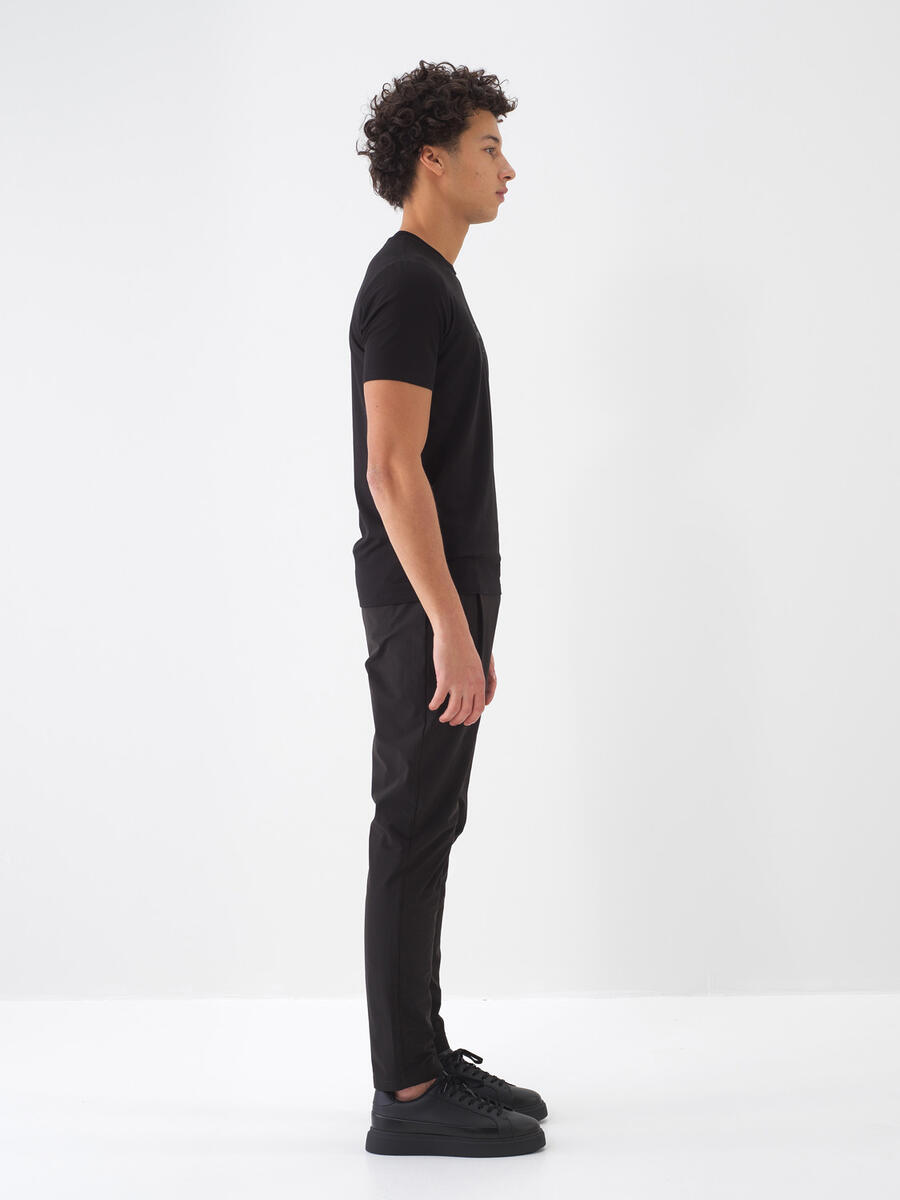 Siyah Pamuk Dokulu Slim Fit Tişört - 3