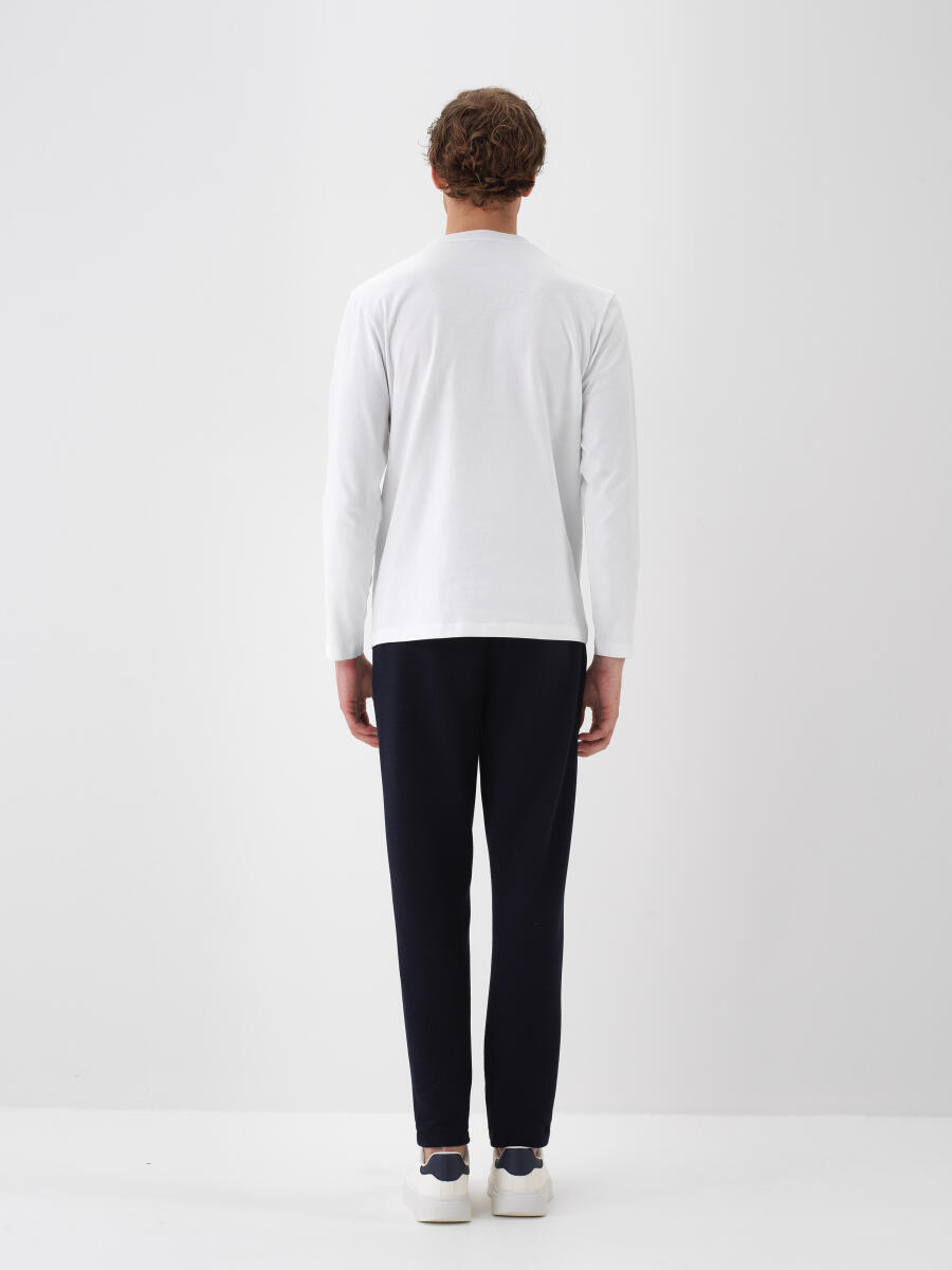 Beyaz Pamuk Dokulu Regular Fit Uzun Kollu Tişört - 4