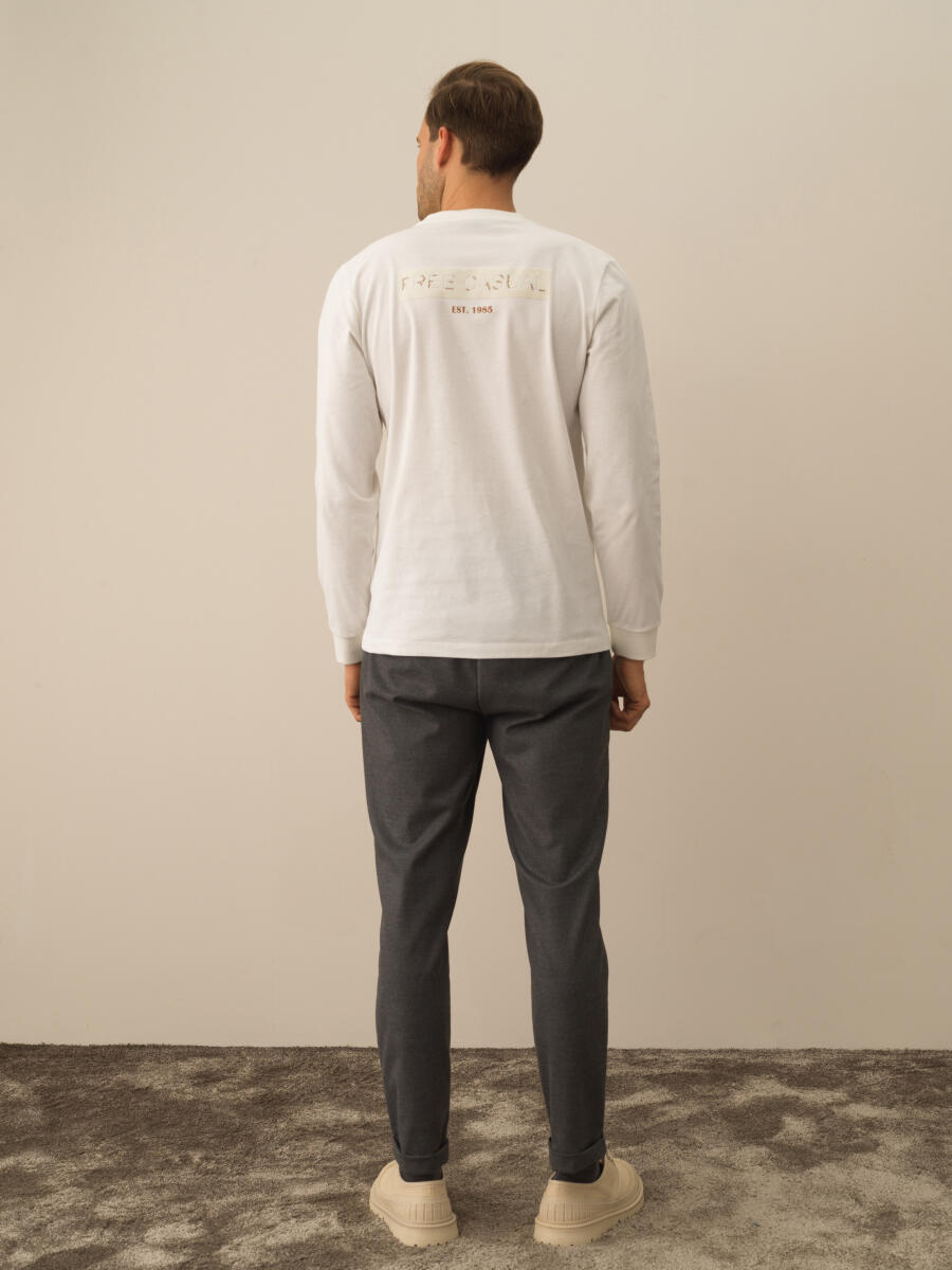 Ekru Pamuk Dokulu Regular Fit Uzun Kollu Tişört - 4