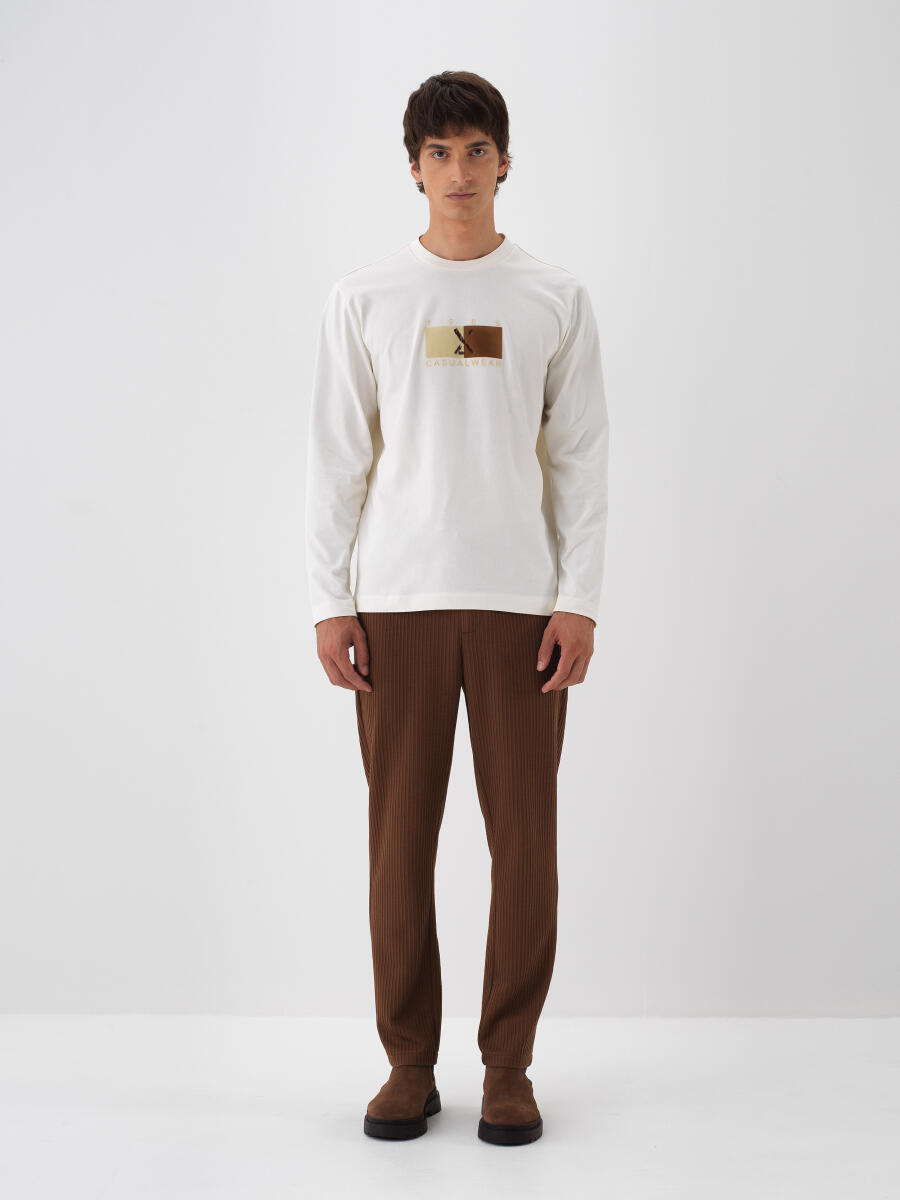 Ekru Pamuk Dokulu Regular Fit Uzun Kollu Tişört - 4