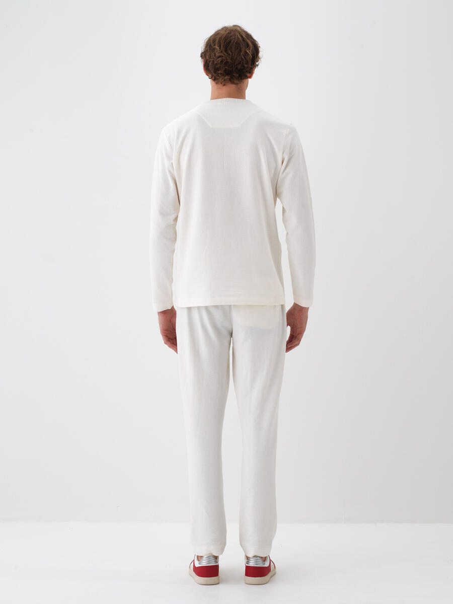 Ekru Pamuk Dokulu Regular Fit Uzun Kollu Tişört - 4