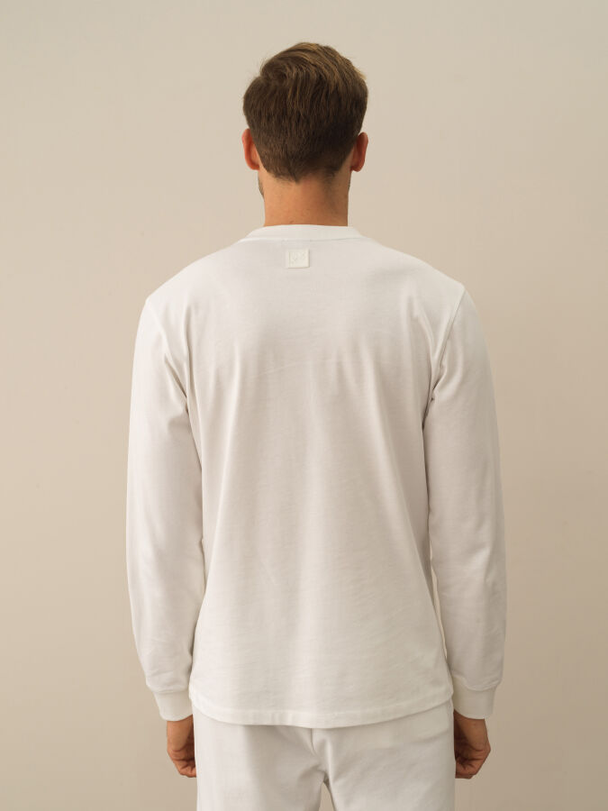 Kırık Beyaz Pamuk Dokulu Regular Fit Uzun Kollu Tişört - Xint
