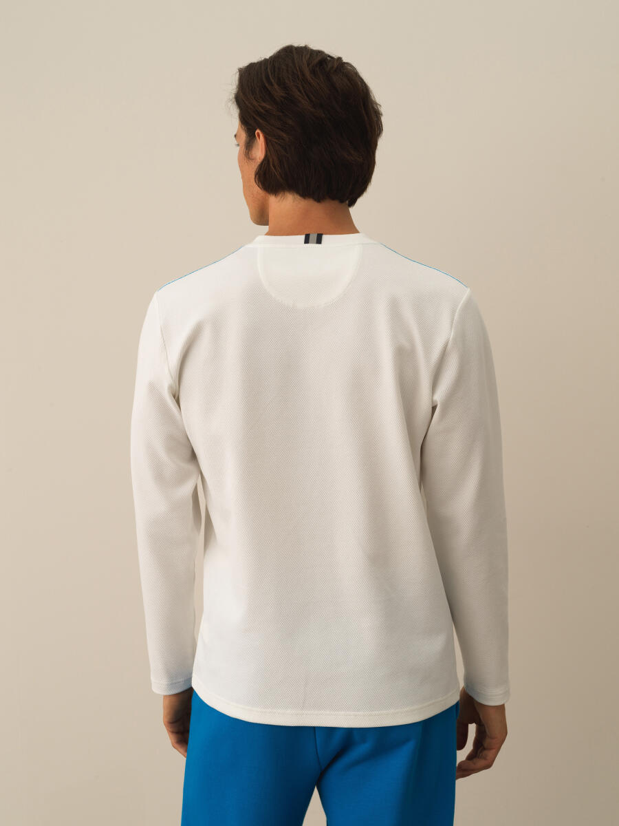 Kırık Beyaz Pamuk Dokulu Regular Fit Uzun Kollu Tişört - 3