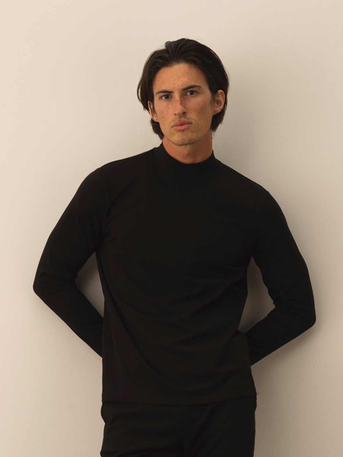 Siyah Modal Dokulu Slim Fit Uzun Kollu Tişört