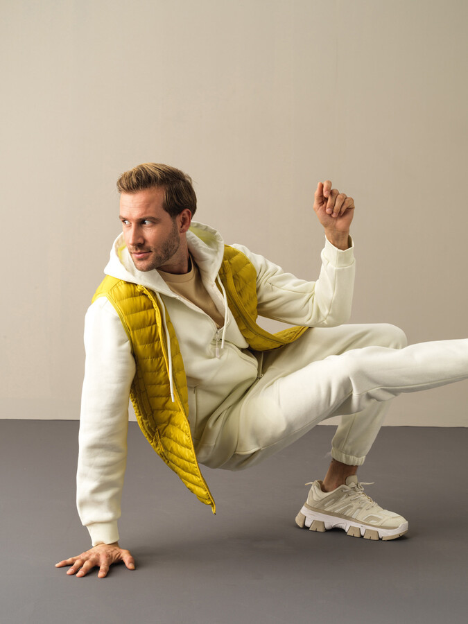 Sarı Formunu Koruyan Regular Fit Şişme Yelek - Xint