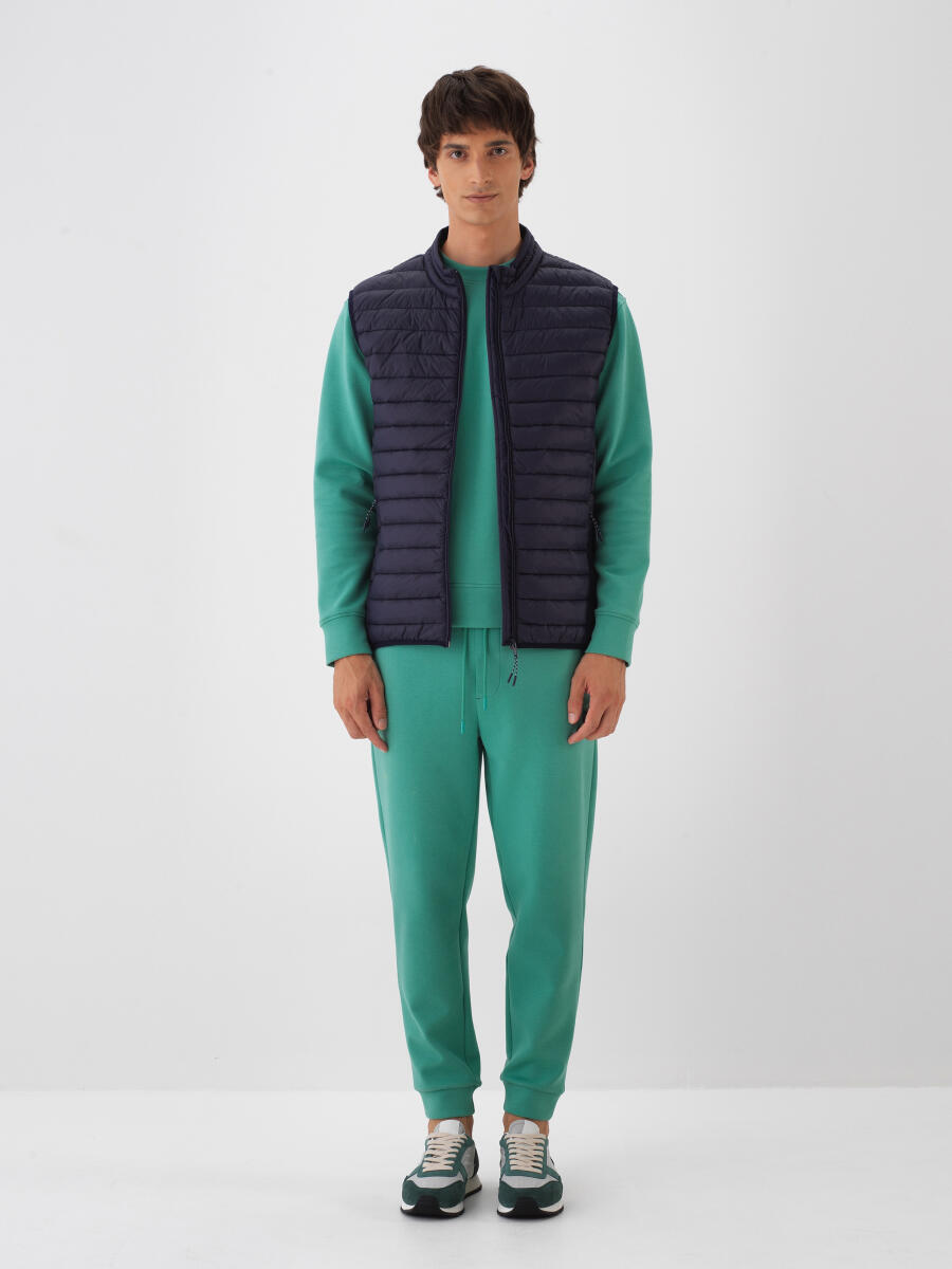 Lacivert Formunu Koruyan Regular Fit Yelek