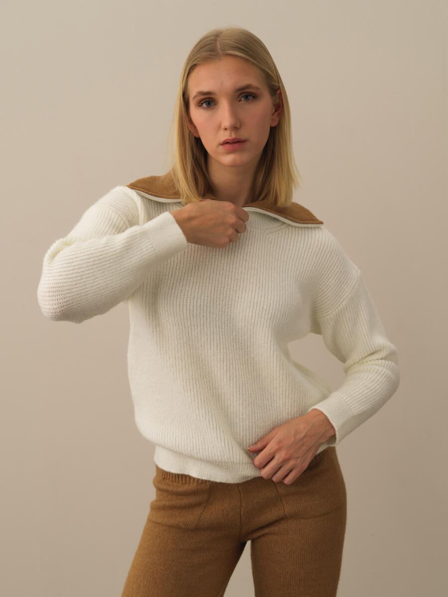 Half Zippered Regular Fit Sweater - 1