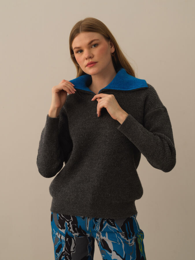 Half Zippered Regular Fit Sweater - Xint