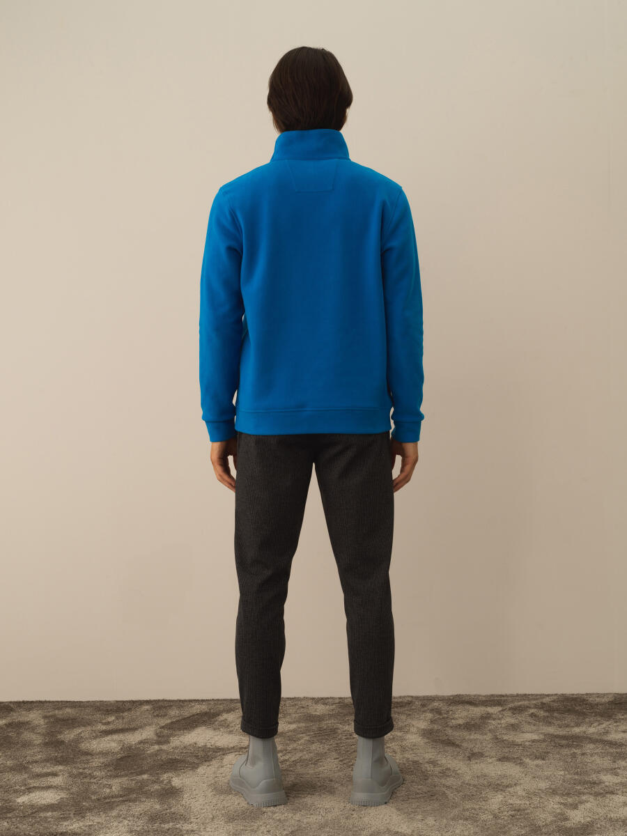 Half Zippered Regular Fit Sweatshirt - 6