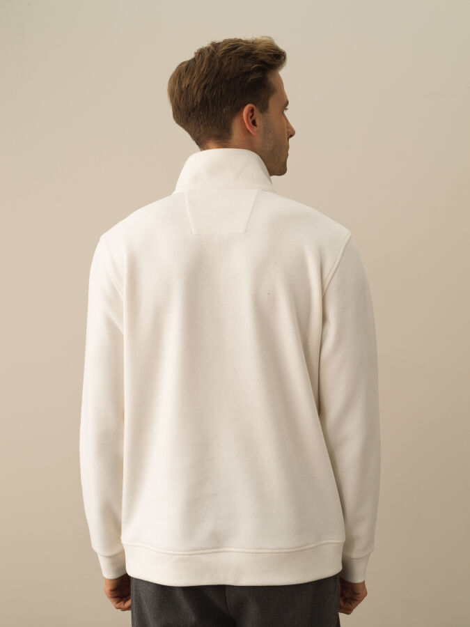 Half Zippered Regular Fit Sweatshirt - Xint