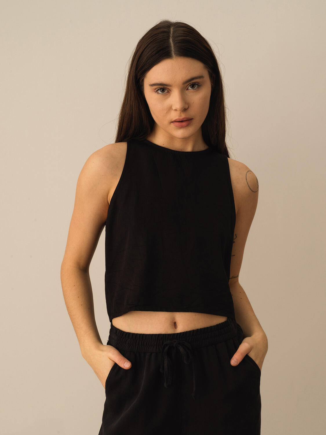 Siyah Doğal Akışlı Regular Fit Atlet