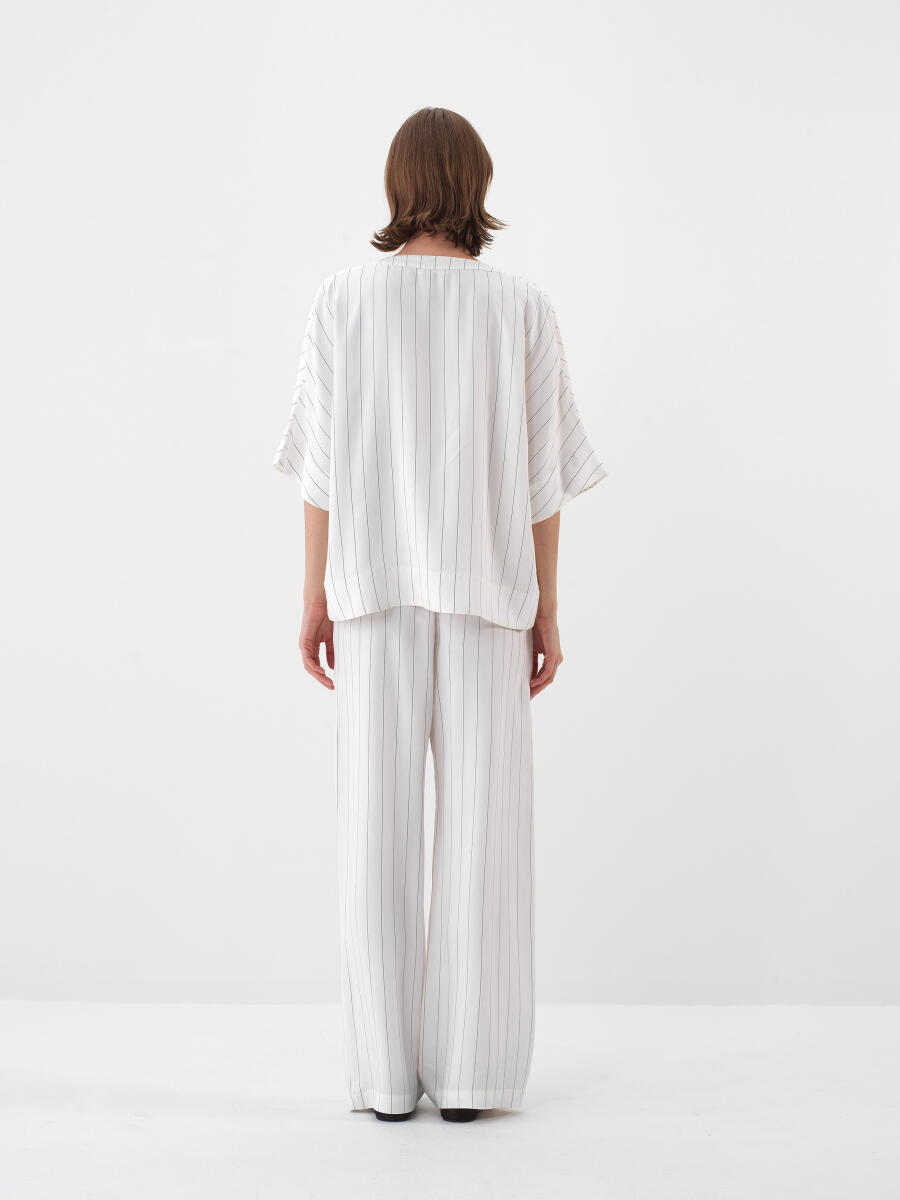 Beyaz Doğal Dökümlü Oversize Bluz - 5
