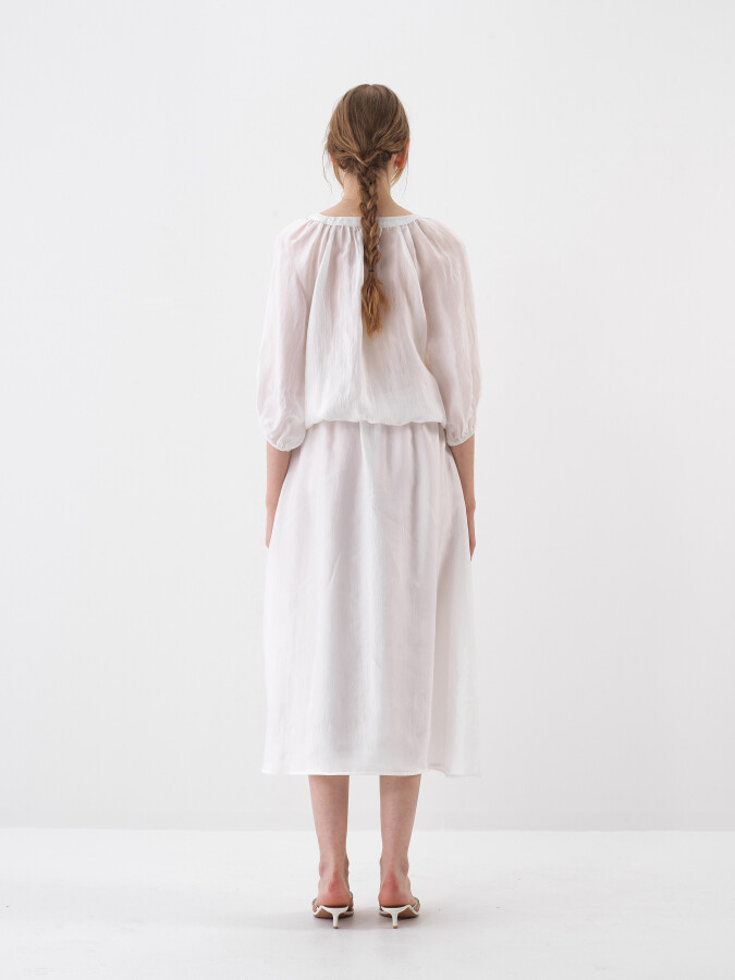 Beyaz Doğal Akışlı Oversize Bluz - 5