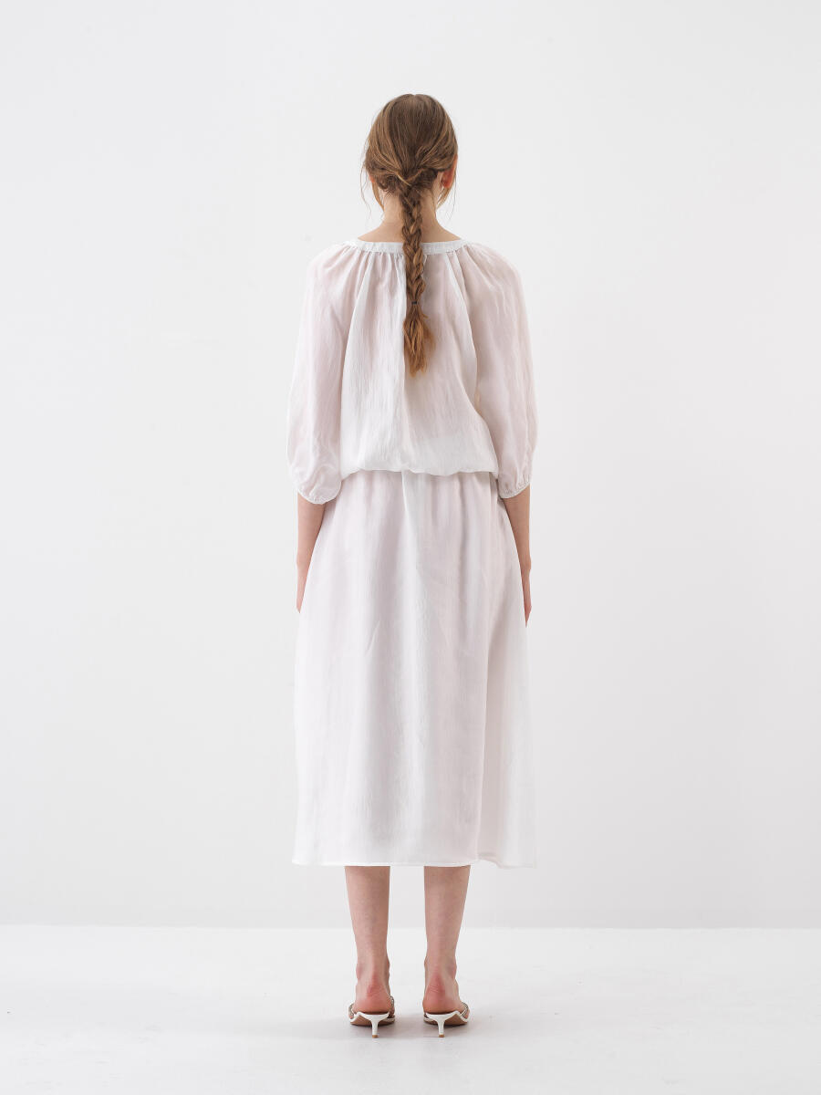 Beyaz Doğal Akışlı Oversize Bluz - 5