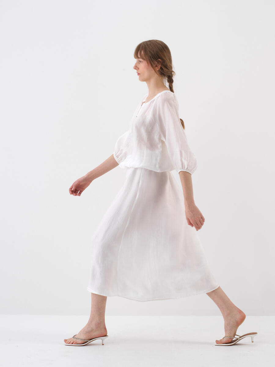 Beyaz Doğal Akışlı Oversize Bluz - 3