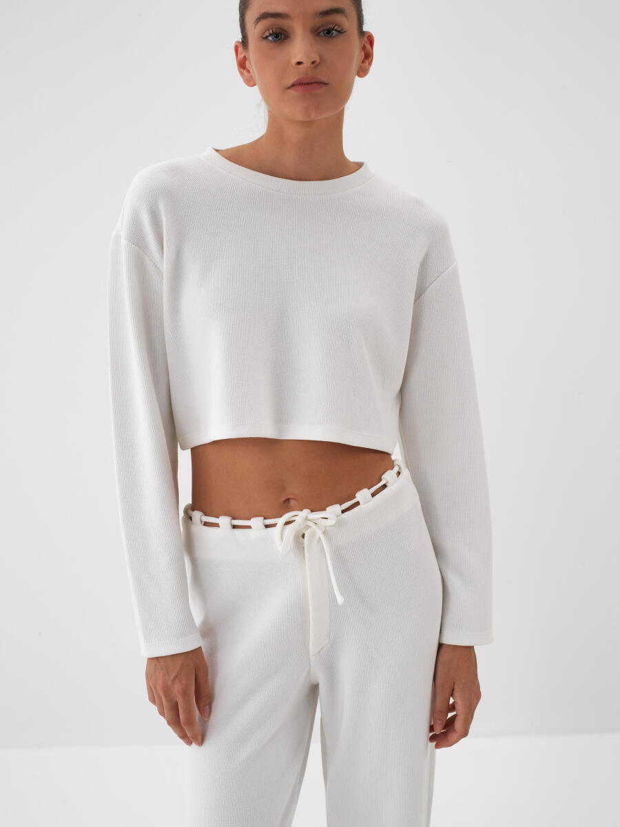 Ekru Esnek Dokulu Regular Fit Bluz