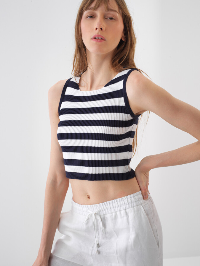 Lacivert Doğal Dökümlü Regular Fit Bluz - 1