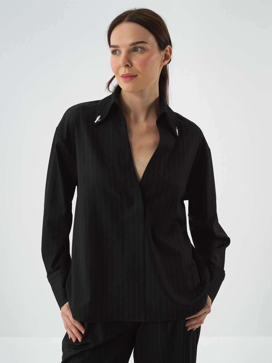 Siyah Esnek Dokulu Oversize Bluz - Xint