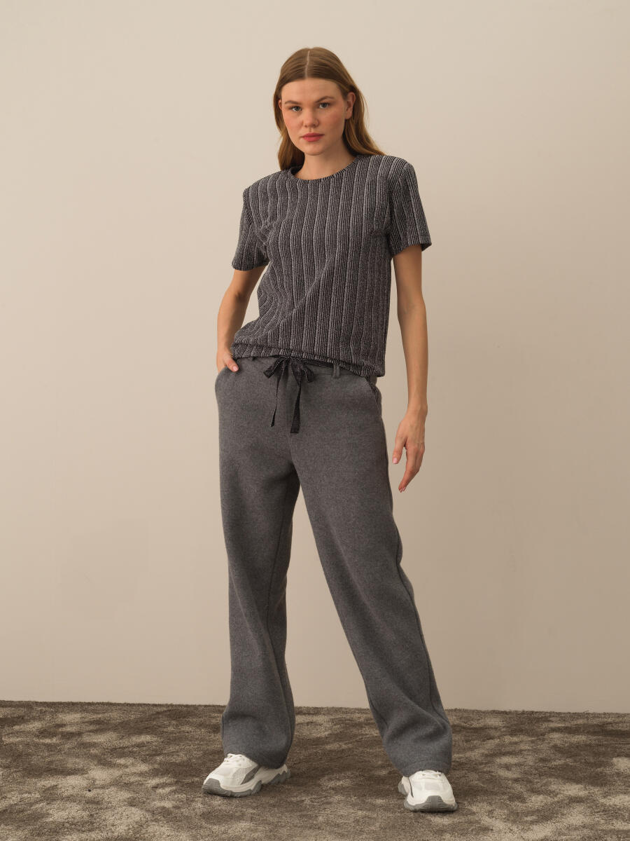 Siyah Işıltılı Lurex Detaylı Regular Fit Bluz - 4