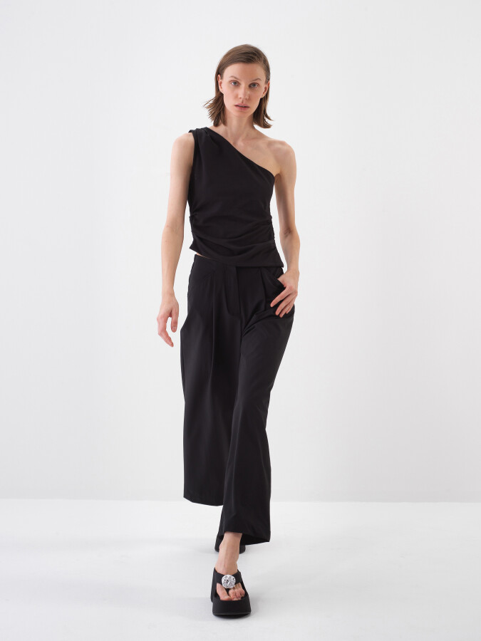 Siyah Formunu Koruyan Regular Fit Bluz - 2