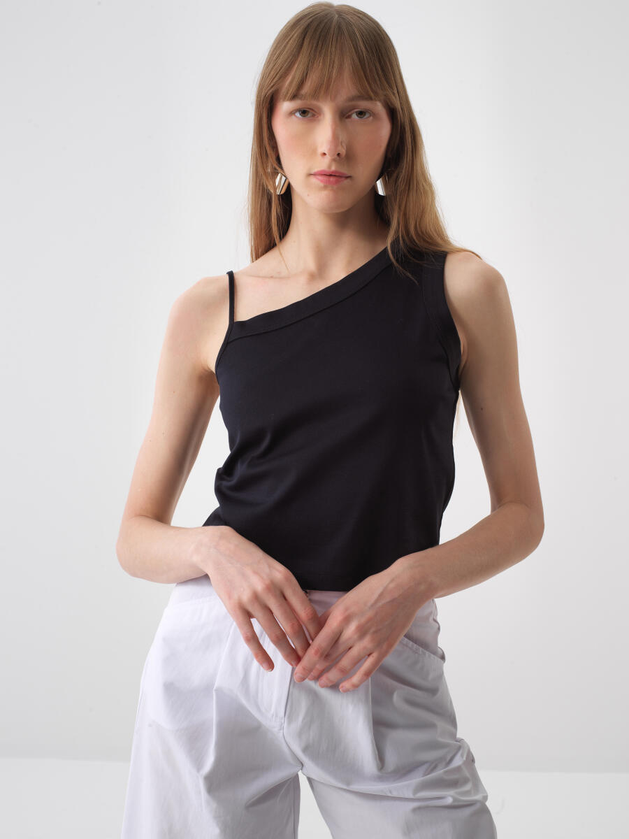 Siyah Pamuk Dokulu Regular Fit Bluz - 1