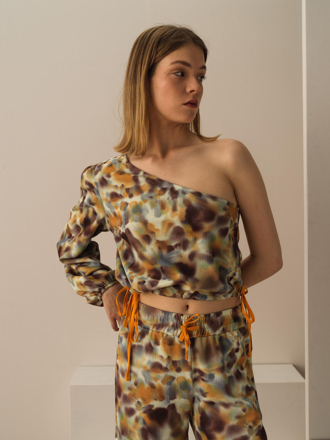 Taş Rengi Doğal Dökümlü Regular Fit Bluz