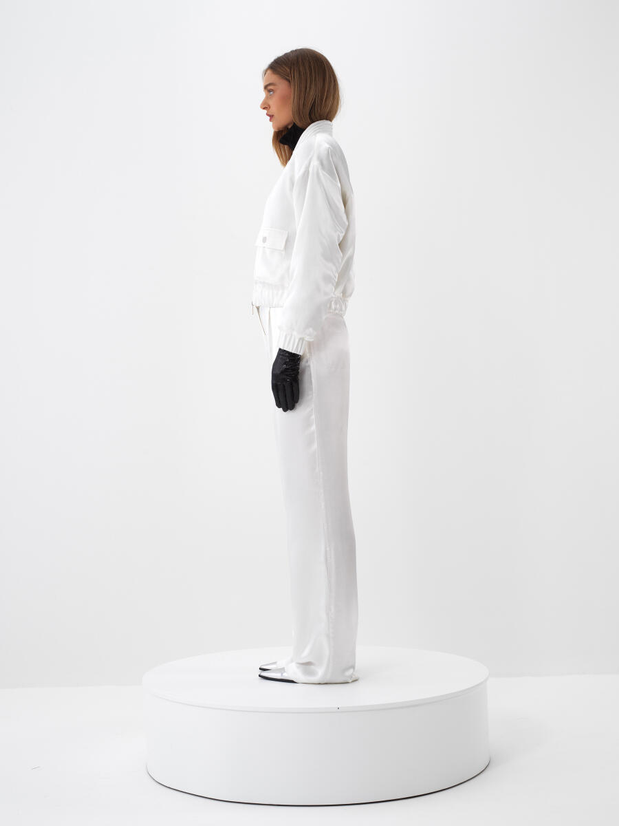 Beyaz İpeksi Saten Oversize Ceket - 5