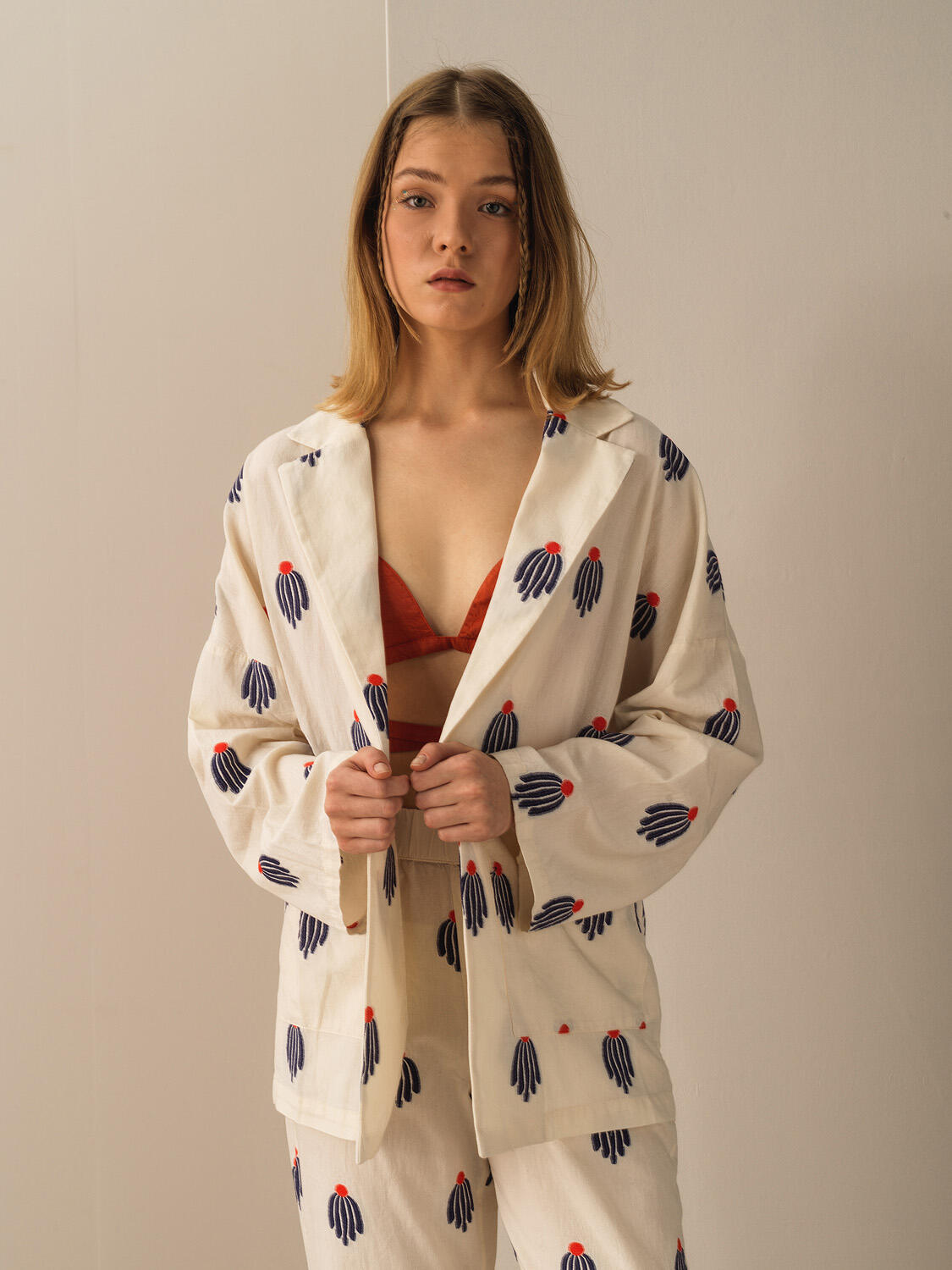 Ekru Pamuk Dokulu Oversize Ceket