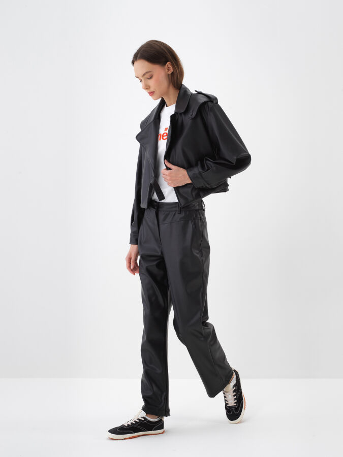 Siyah Deri Görünümlü Oversize Ceket - Xint