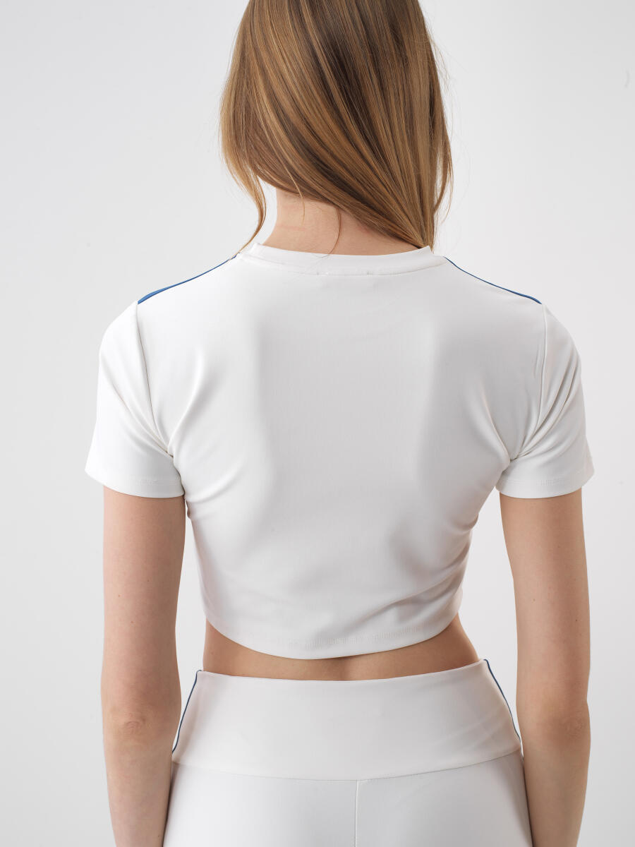 Beyaz Doğal Dökümlü Slim Fit Crop - 4