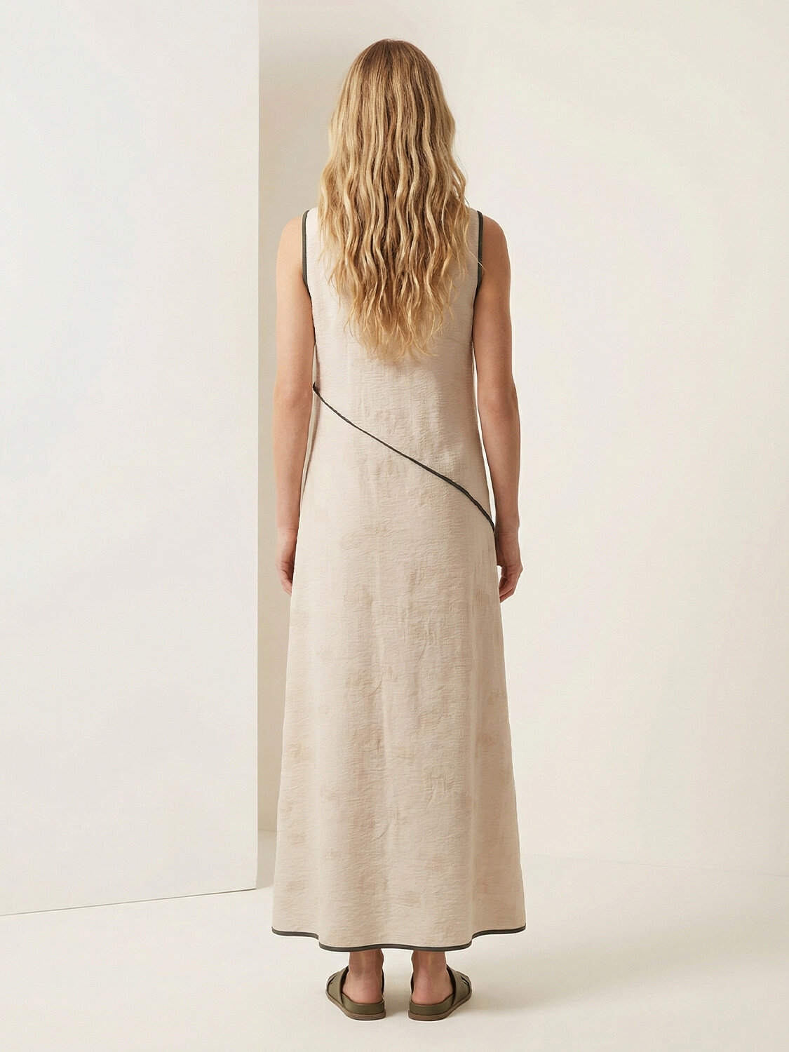 Bej Doğal Dökümlü Regular Fit Elbise - 4