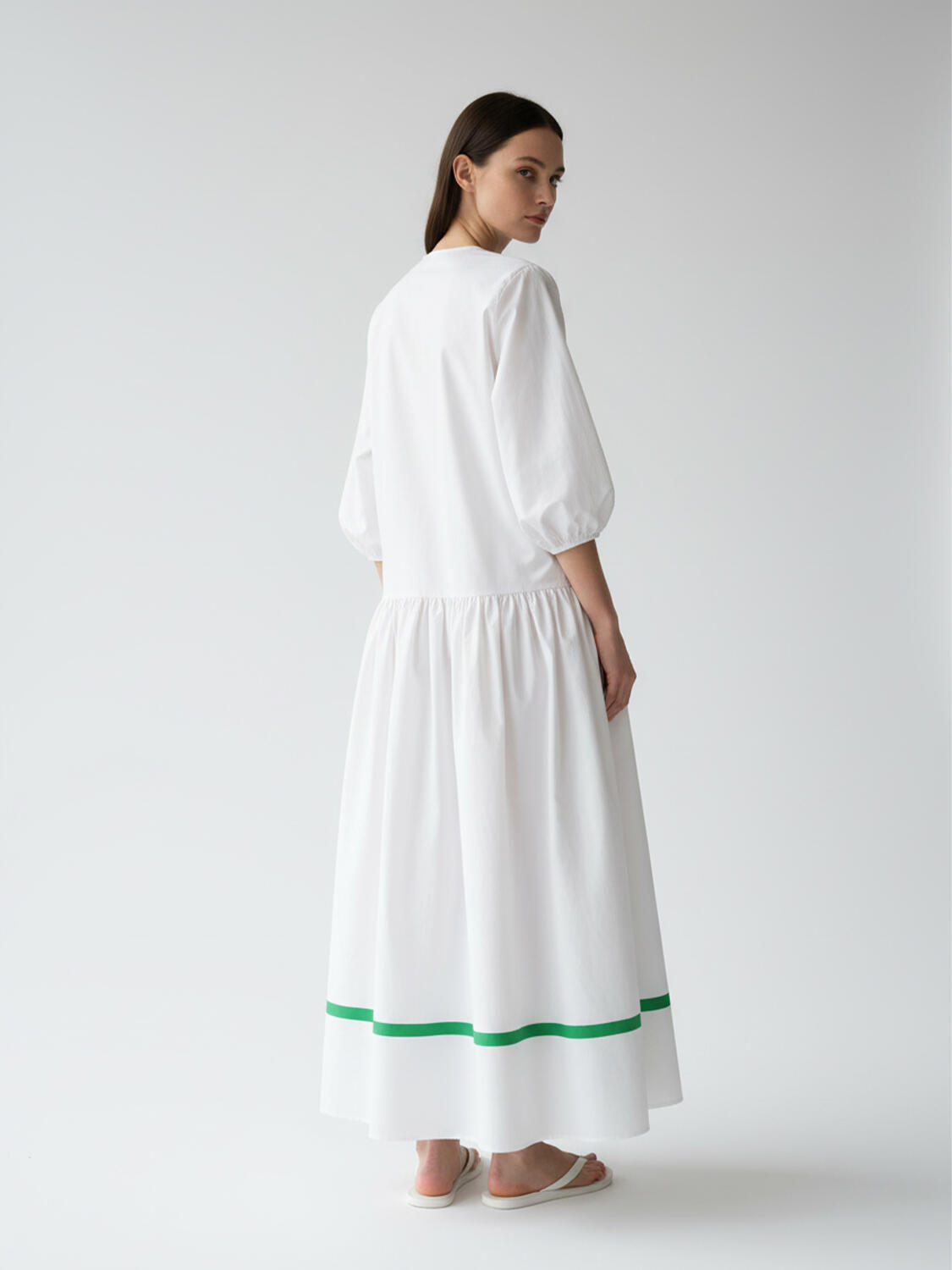 Beyaz Pamuk Dokulu Oversize Elbise - 3