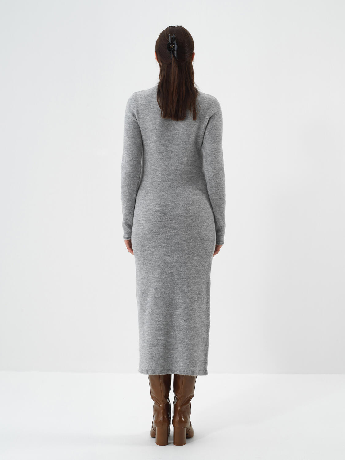 Gri Yumuşak Dokulu Oversize Elbise - 4