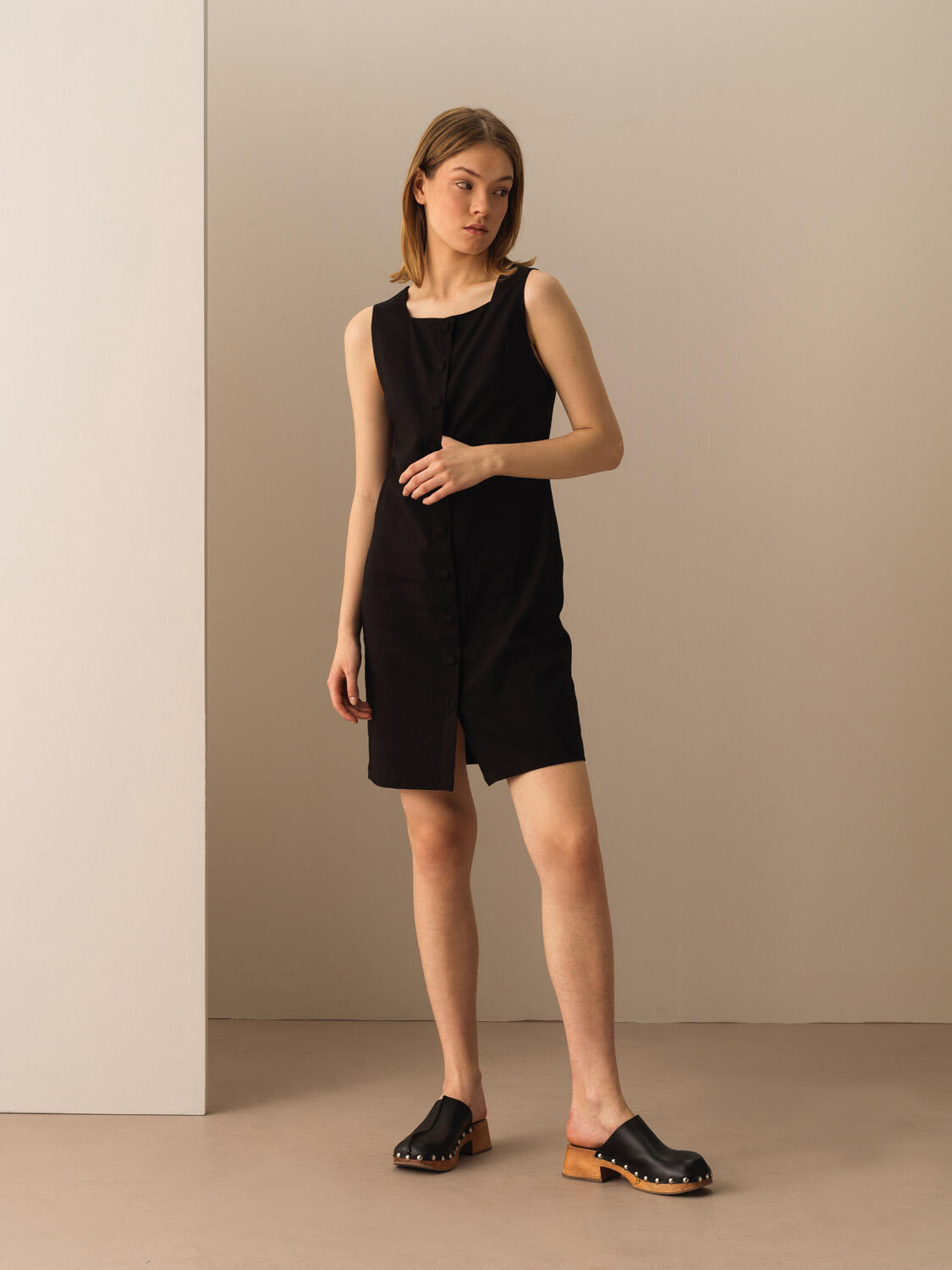 Siyah Keten Karışımlı Regular Fit Elbise